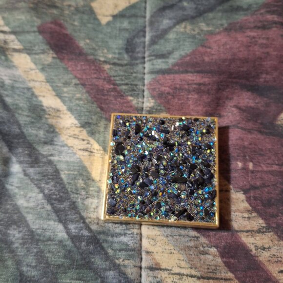 💎✨ Revolution Pro Ultimate Eye Look Palette – Hidden Jewels | Brand New - Picture 3 of 3